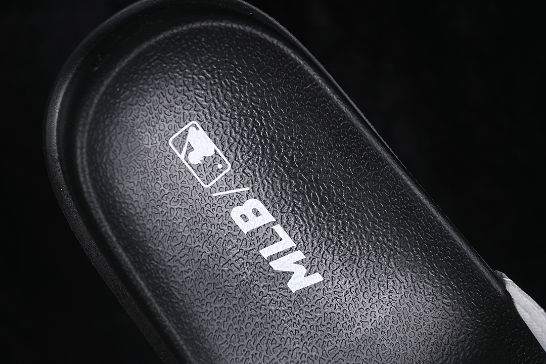 MLB [3ALPCMM4N07IVS]-[CHUNKY MOUND BASIC CASUAL SLIPPERS WHITE/BLACK]-[WOMAN:35-39]-[MAN:40-44] - Image 3