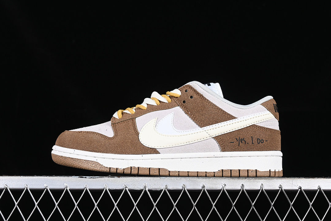 Nike SB DUNK LOW 85 WHITE/BROWN · DO9457-106, photo 1