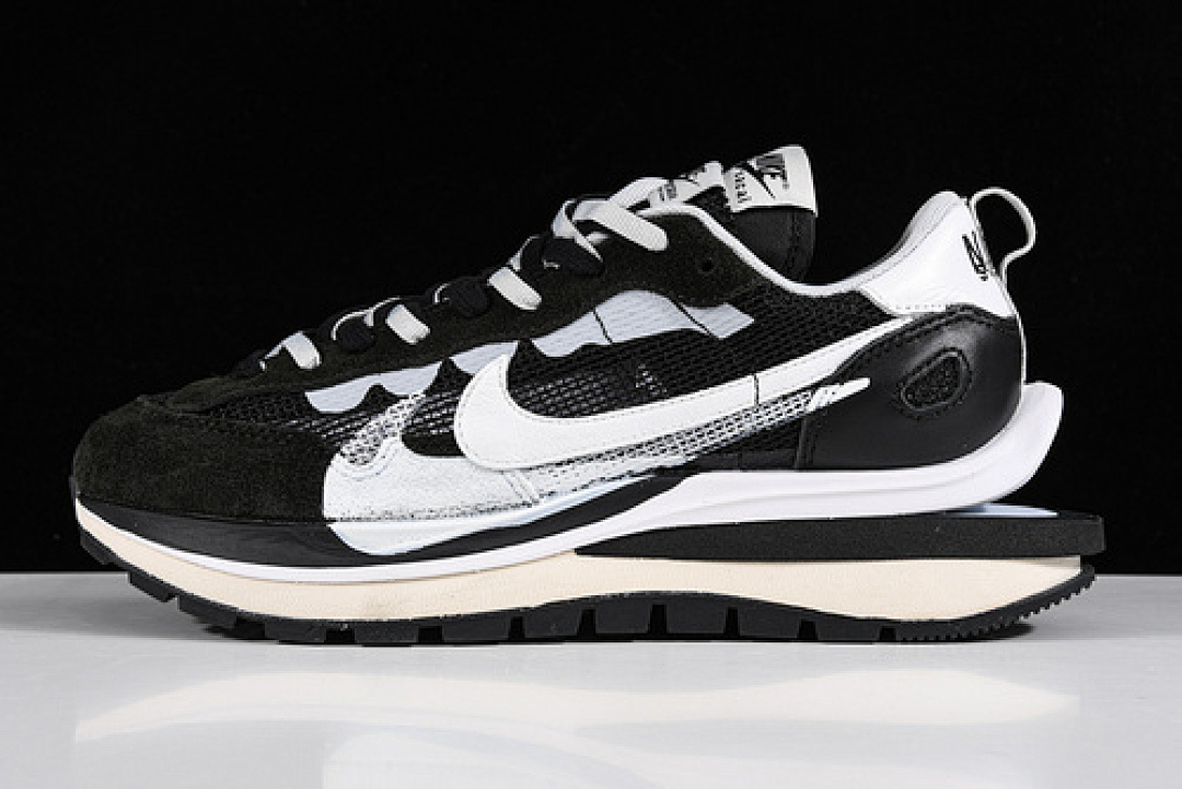 Sacai [CV1363-001]-[I8X SACAI X LDV WAFFLE DARK GREY/BLACK-WHITE]-[UNISEX:36-46], photo 1