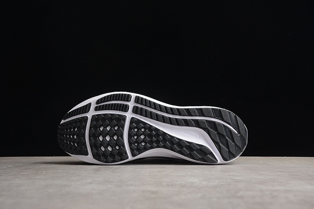 Nike [DV3854-102]-[AIR ZOOM PEGASUS 40 WHITE/WHITE/BLACK]-[MAN:39-45] - Image 10
