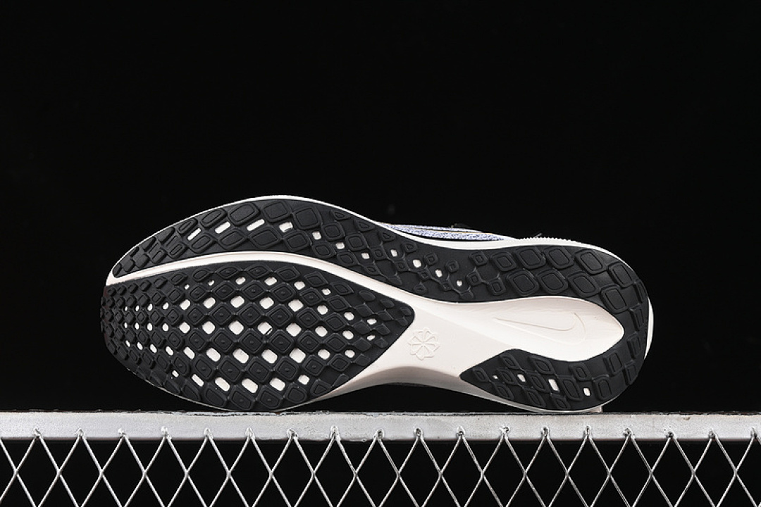 Nike [HQ3220-100]-[AIR ZOOM PEGASUS 41 WHITE/GREY/BLACK/GOLD]-[MAN:39-45] - Image 15
