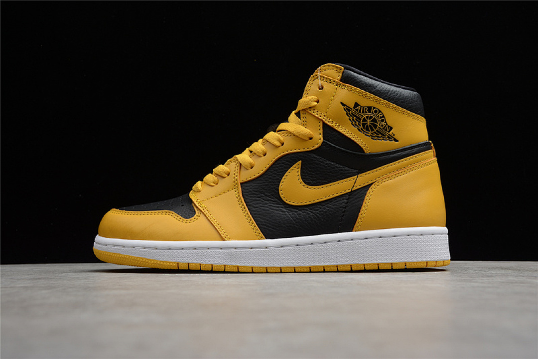 Jordan CJ AIR Jordan 1 HIGH RETRO OG POLLEN/BLACK/WHITE · 555088-701, photo 1