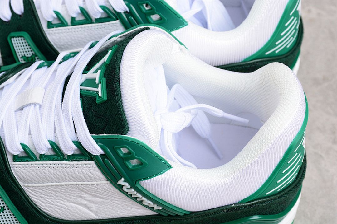 Louis Vuitton [L*V TRAINER LOW SNEAKERS WHITE/BLACK/GREEN]-[WOMAN:35-39]-[MAN:40-45] - Image 13