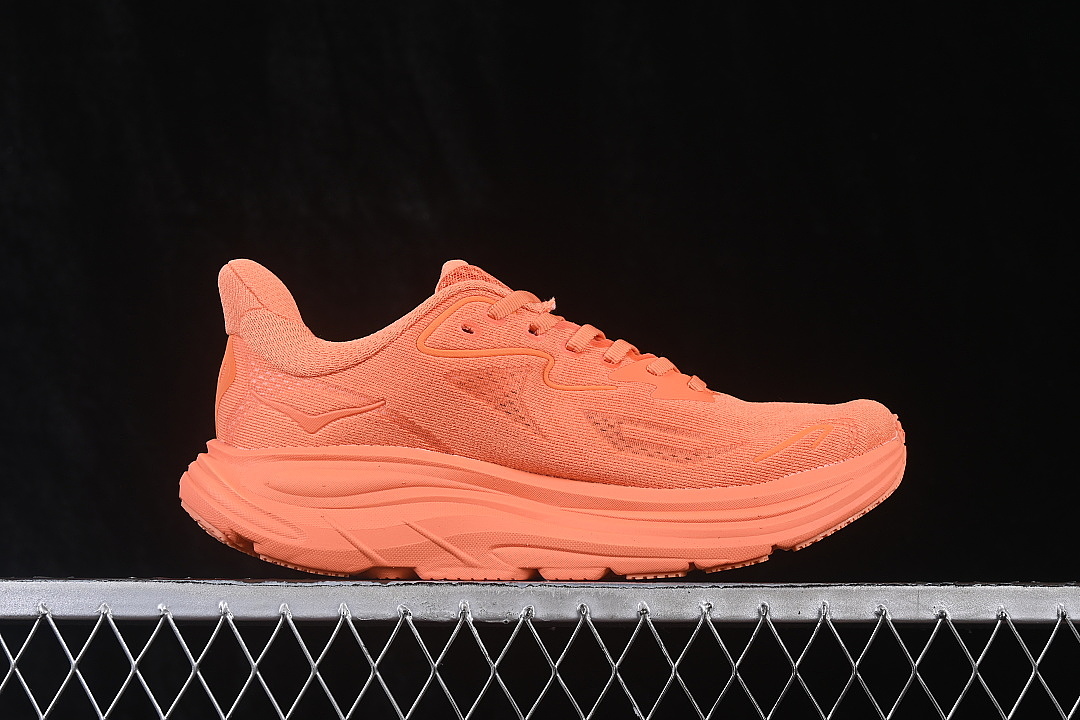On Running [1162031-PRSM]-[ONE ONE CLIFTON 10 ORANGE/ORANGE/ORANGE]-[WOMAN:36-39]-[MAN:40] - Image 16