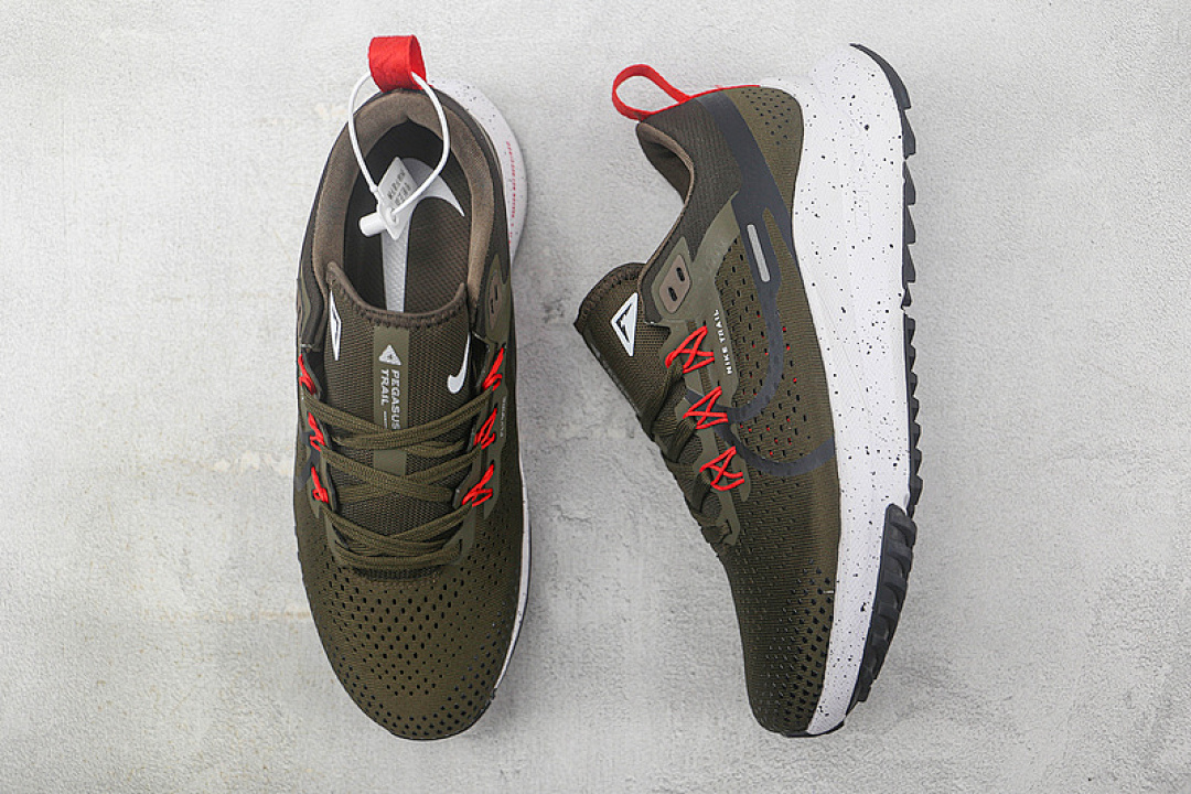 Nike [DJ6159-602]-[REACT PEGASUS TRAIL 4 DARK GREEN/WHITE/RED]-[MAN:40-45] - Image 3