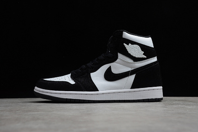 Jordan AIR Jordan 1 HIGH OG PANDA BLACK-METALLIC GOLD-WHITE · CD0461-007, photo 1