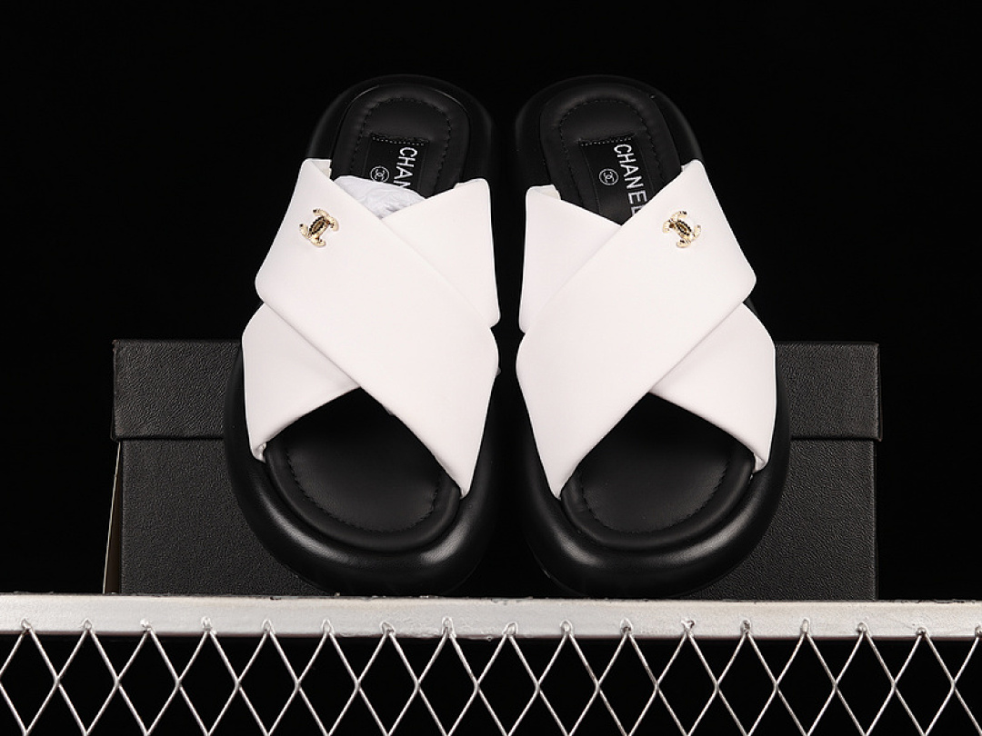 Chanel [CHA*NEL 22 PLATFORM SLIP-ON SLIPPERS BLACK/BLACK/WHITE]-[WOMAN:35-40] - Image 7