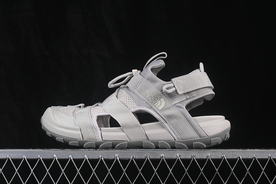 The North Face [NF0A83NLKT3-090]-[THE NORTH FACE M EXPLORE CAMP SANDAL GREY/BLACK]-[WOMAN:36-39]-[MAN:40-45], photo 1