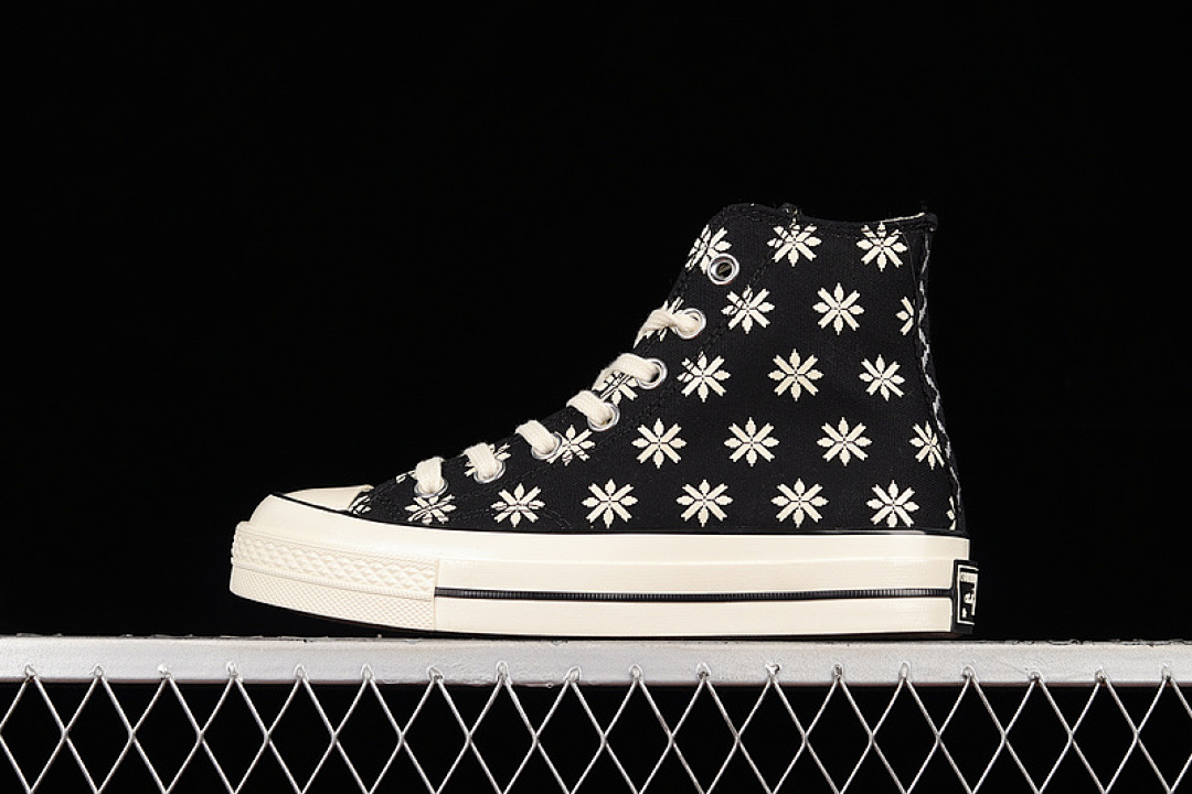 Converse [169534C]-[CHUCK TAYLOR ALL-STAR 70S HIGH HOLIDAY SWEATER BLACK/EGRET/BLACK]-[UNISEX:35-44], photo 1