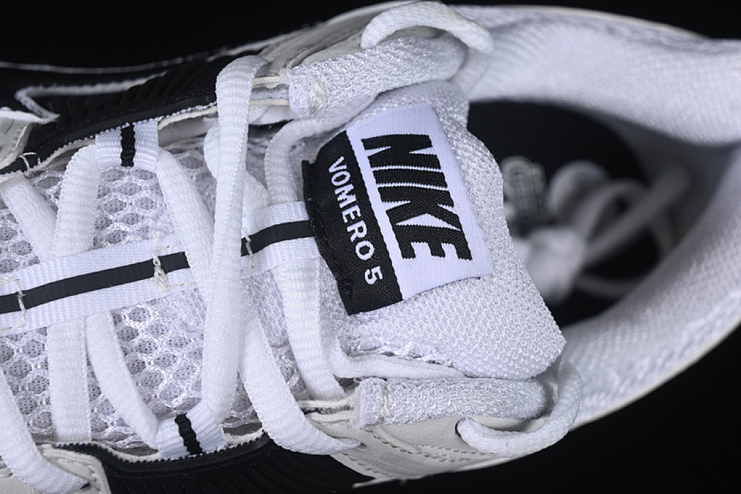 Nike [FB9149-101]-[AIR ZOOM VOMERO 5 WHITE/PLATINUM TINT/METALLIC PLATINUM/BLACK]-[UNISEX:36-46] - Image 9