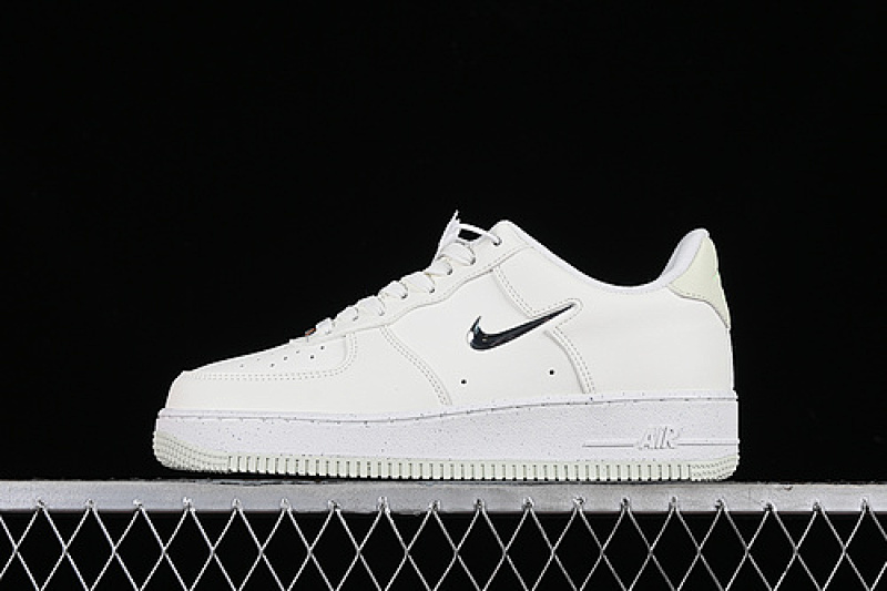 Nike Nike AIR FORCE 1 07 LOW NEXT NATURE SAIL/SEA GLASS/VOLT/VAPOR GREEN · FN8540-100, photo 1