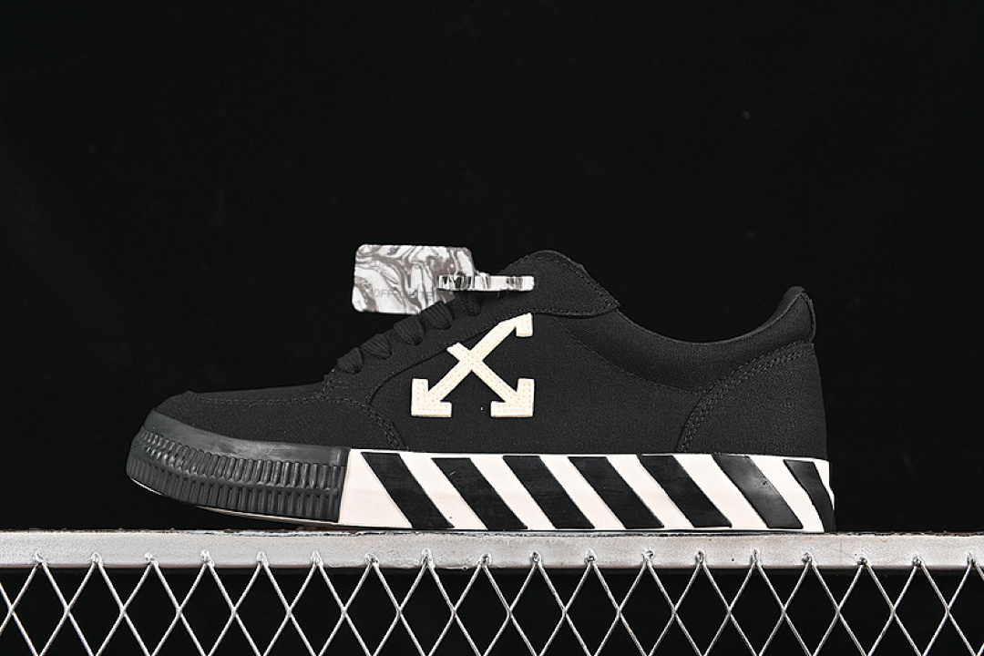 Off-White Off-White [ VIRGIL ABLOH BLACK/WHITE]-[WOMAN:36-39]-[MAN:40-47], photo 1