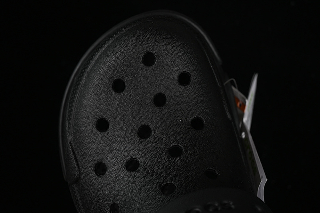 Crocs [CROCS BUBBLE CRUSH REFLECTOR CLASSIC SIMPLE CASUAL BEACH HOLE SLIPPERS SANDALS BLACK]-[34-40] - Image 6