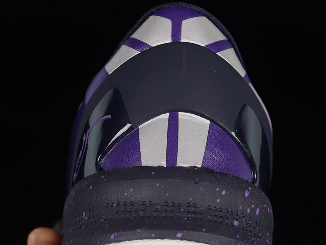 Nike [555035-500]-[KOBE 8 SYSTEM PLAYOFF COURT PURPLE/PURE PLATINUM-BLACKENED BLUE]-[MAN:39-46] - Image 6