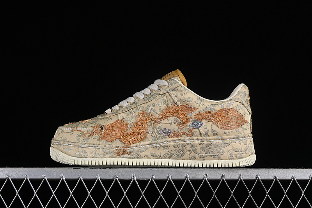 Nike [HJ4285-777]-[AIR FORCE 1 07 LOW YEAR OF THE DRAGON METALLIC GOLD/LILAC]-[UNISEX:36-46], photo 1