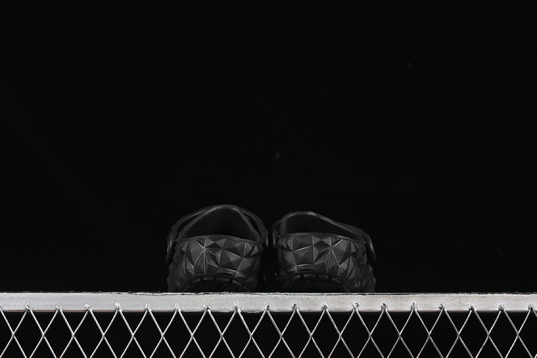 Crocs [CROCS CLASSIC CLOG BLACK]-[WOMAN:25-36] - Image 8