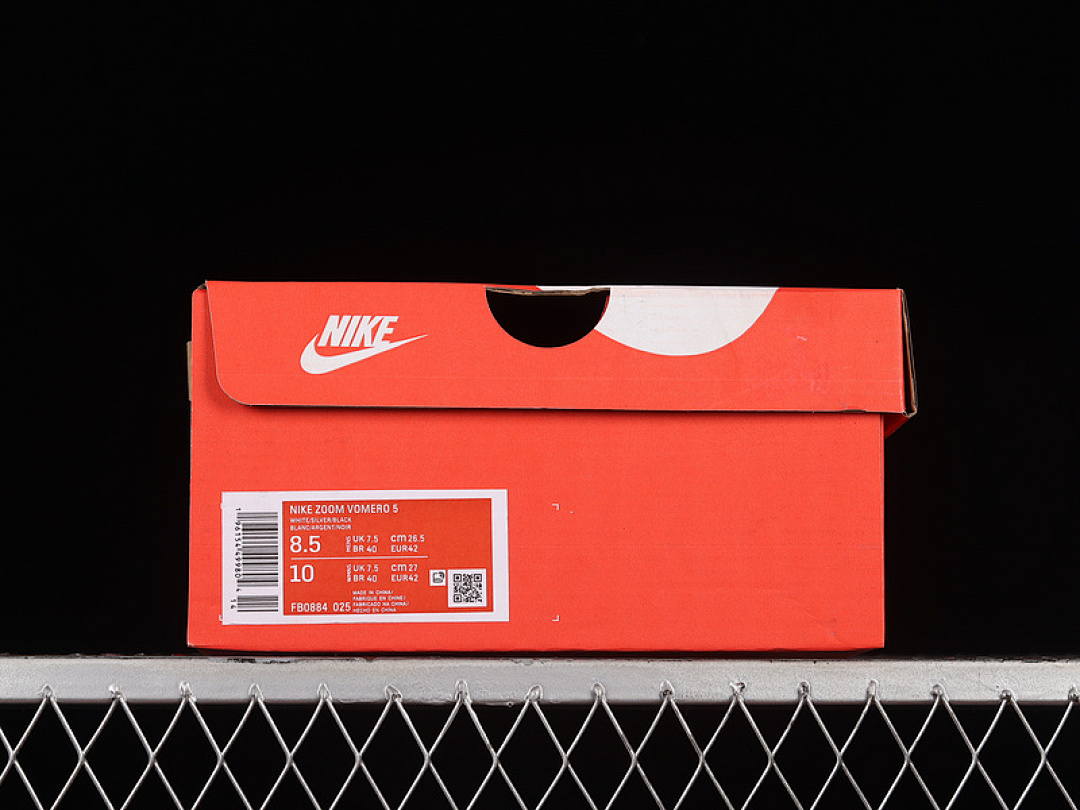 Nike [FD0884-025]-[AIR ZOOM VOMERO 5 PHOTON DUST/CHROME/GRIDIRON/SAIL]-[WOMAN:36-39]-[MAN:40-45] - Image 11