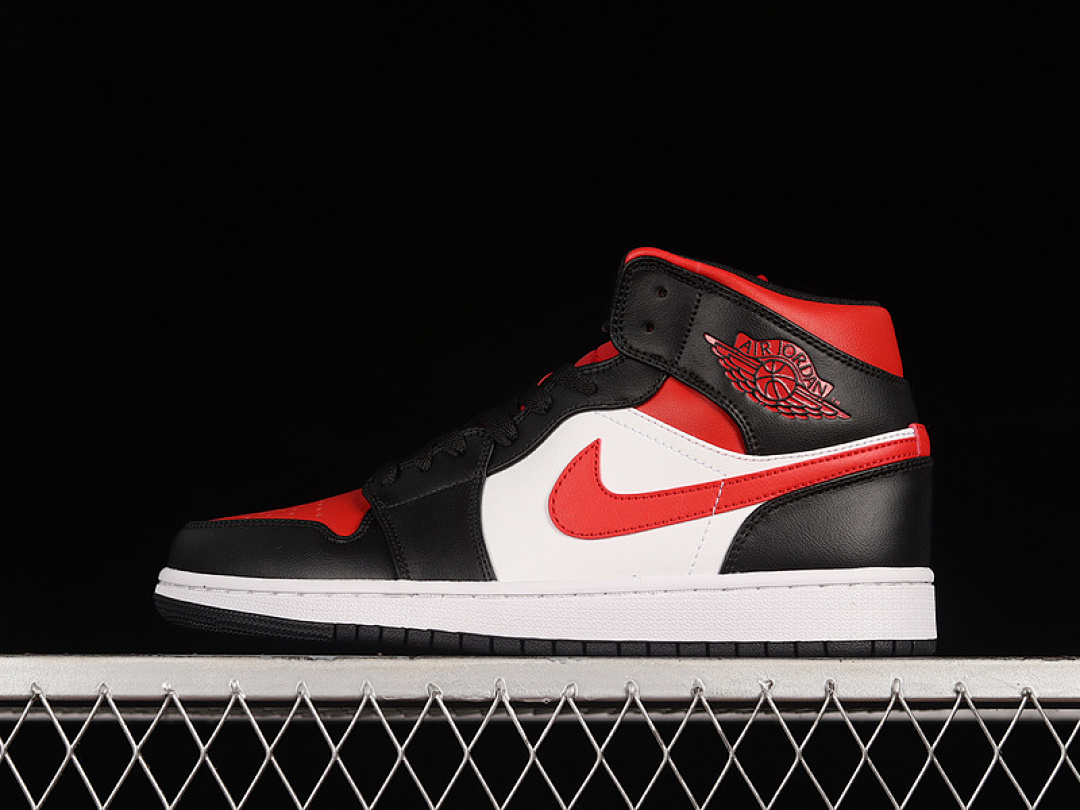 Jordan AIR Jordan 1 MID BRED TOE BLACK/WHITE/FIRE RED · 554724-079, photo 1