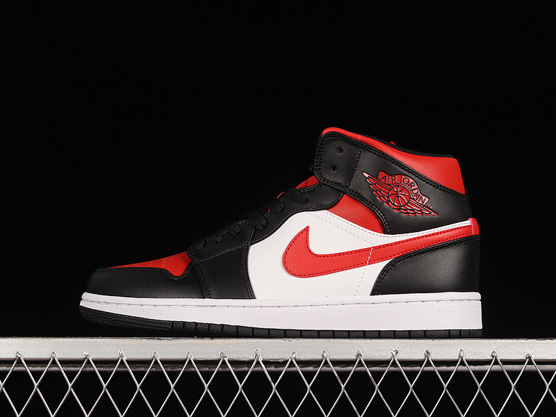 Jordan AIR Jordan 1 MID BRED TOE BLACK/WHITE/FIRE RED · 554724-079, photo 1