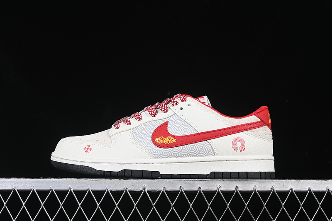 Nike SB DUNK LOW WHITE/RED/GREY · DJ2024-094, photo 1