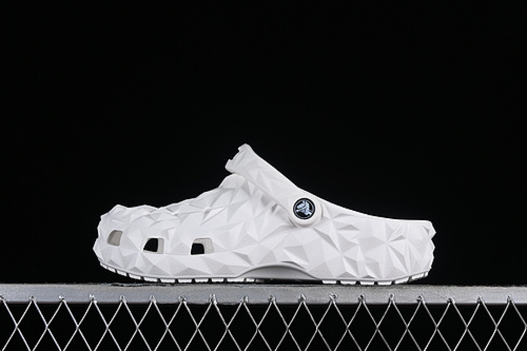 Crocs [CROCS WHITE]-[WOMAN:34-39]-[MAN:40-46] - Image 2