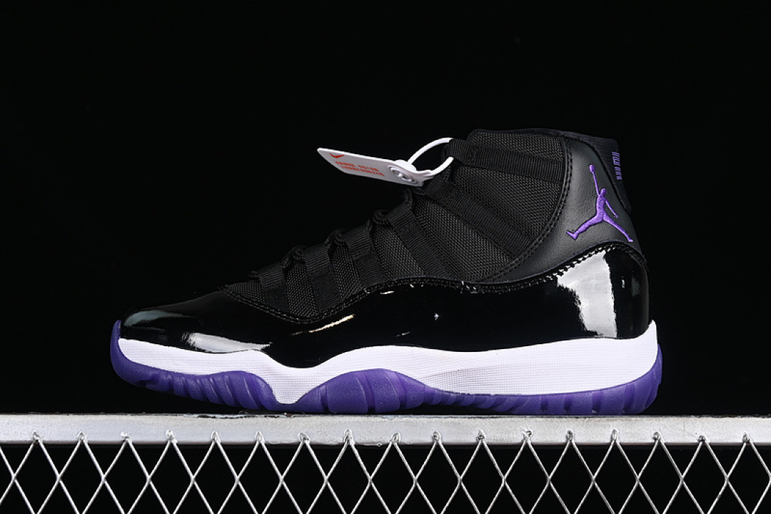 Jordan [CT8812-999]-[AIR JORDAN 11 RETRO WHITE/BLACK/PURPLE]-[MAN:40-48.5], photo 1