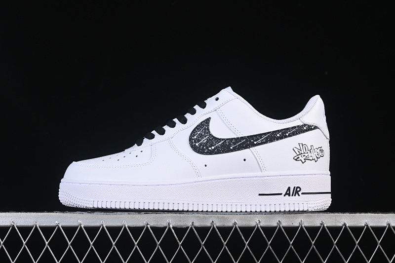 Nike Nike AIR FORCE 1 07 LOW CASUAL SNEAKERS BLACK/WHITE · ZH0316-126, photo 1