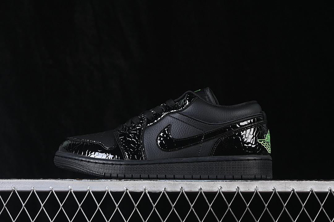Jordan [IQ9701-010]-[JORDAN 1 LOW SE BLACK/BLACK/BLACK/SCREAM GREEN]-[WOMAN:36-39]-[MAN:40-46], photo 1