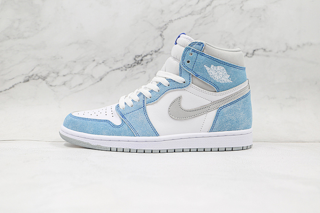 Jordan AIR Jordan 1 RETRO HIGH OG HYPER ROYAL/LIGHT SMOKE GREY/WHITE · 555088-402, photo 1