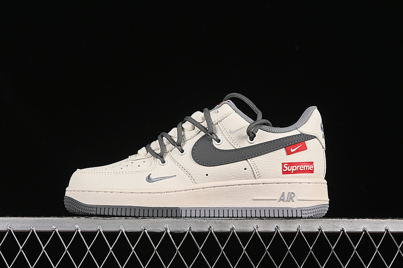 Nike Nike AIR FORCE 1 07 LOW SUPREME WHITE/RED/GREY · DM6868-071, photo 1