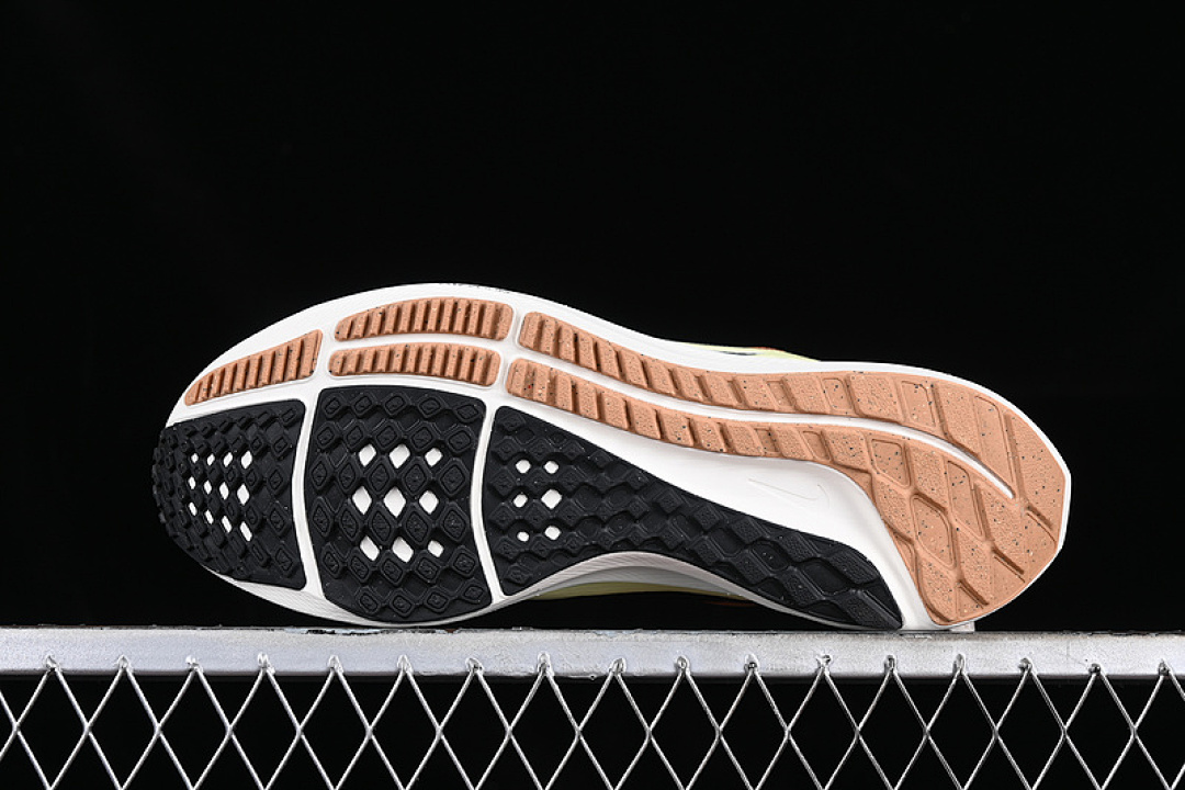 Nike [FQ6852-081]-[AIR ZOOM PEGASUS 40 WHITE/GREY/BLACK/ORANGE]-[MAN:39-46] - Image 15