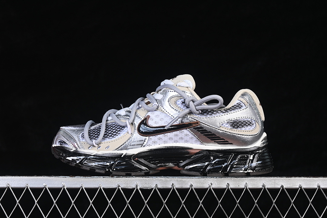 Unbranded [HQ7901-102]-[V5 RNR LOW-TOP RUNNING SHOES GREY/BLACK/WHITE/BEIGE]-[WOMAN:36-39]-[MAN:40-45], photo 1