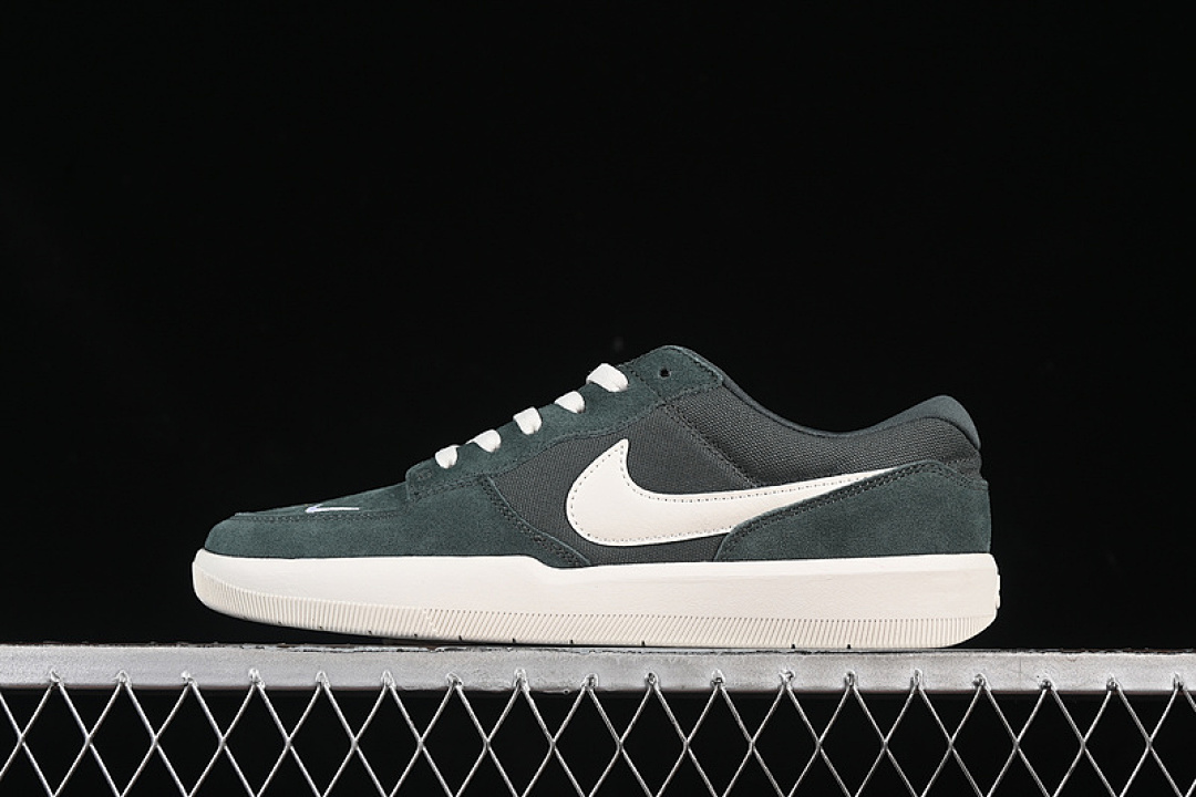 SB FORCE 58 VINTAGE GREEN/VINTAGE GREEN/SAIL/SAIL · DV5477-301, photo 1