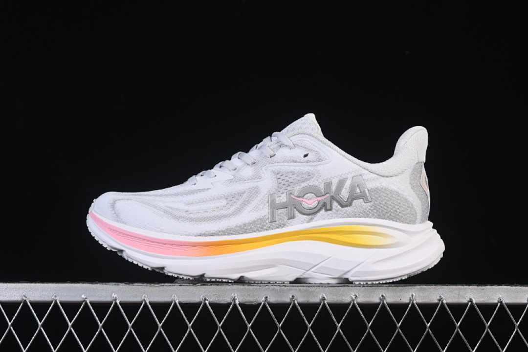 On Running On Running [1162031 SSTC]-[CLIFTON 10 MESH RUNNING SHOES WHITE/SILVER]-[WOMAN:36-39]-[MAN:40-41], photo 1