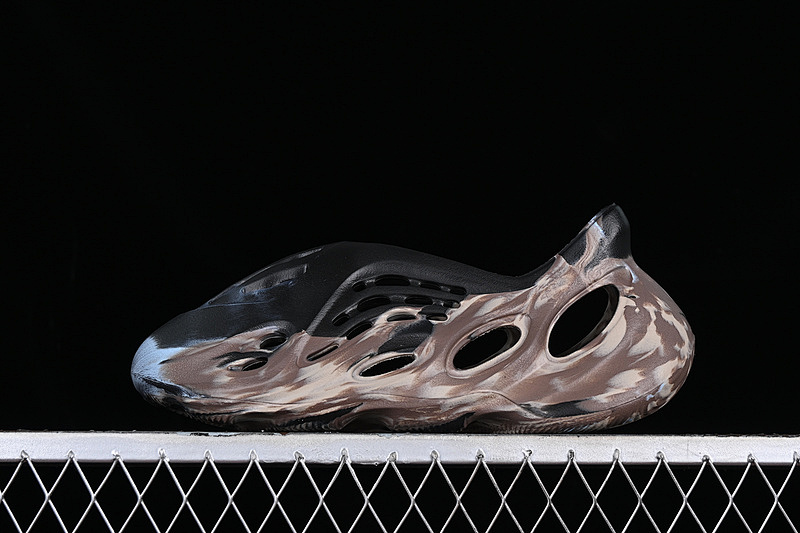 Adidas Adidas YEEZY FOAM RUNNER MX CINDER/MX CINDER · ID4126, photo 1