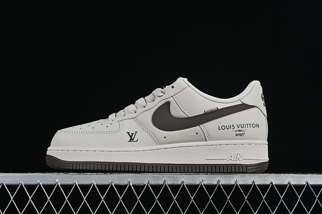 Nike Nike AIR FORCE 1 07 LOW LV GREY/BROWN · QW5836-004, photo 1