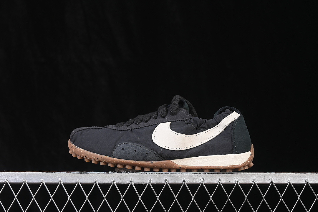 On Running [HV8547-001]-[MOON SHOE SP GUM LIGHT BROWN/GREEN/STORM BLUE]-[WOMAN:36-39]-[MAN:40-47.5], photo 1