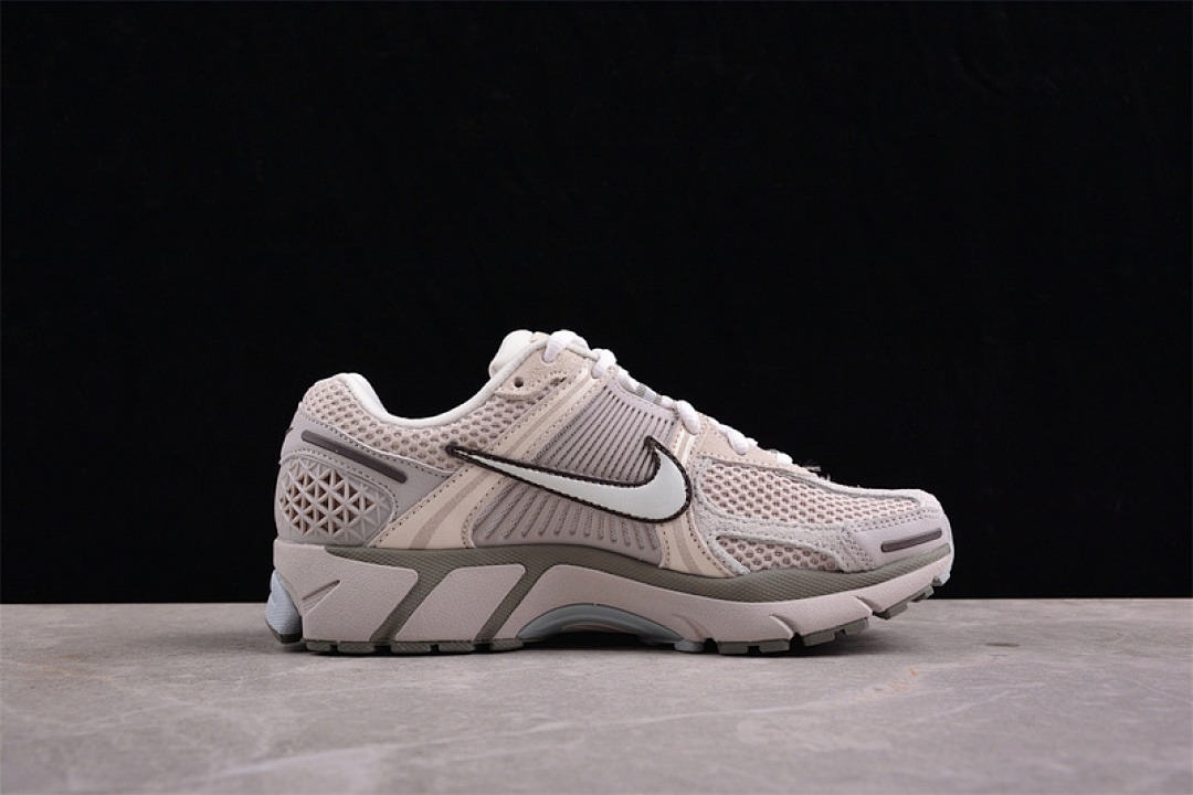 Nike [FZ3653-104]-[ZOOM VOMERO 5 SP LIGHT OREWOOD BROWN/BLACK/ARMORY BLUE]-[UNISEX:35.5-46] - Image 11