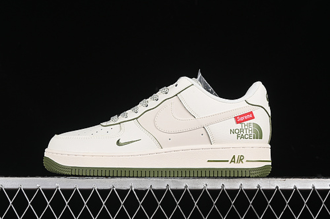 Nike [XZ1996-527]-[AIR FORCE 1 07 LOW SUPREME OFF WHITE/GREEN]-[WOMAN:36-39]-[MAN:40-45], photo 1