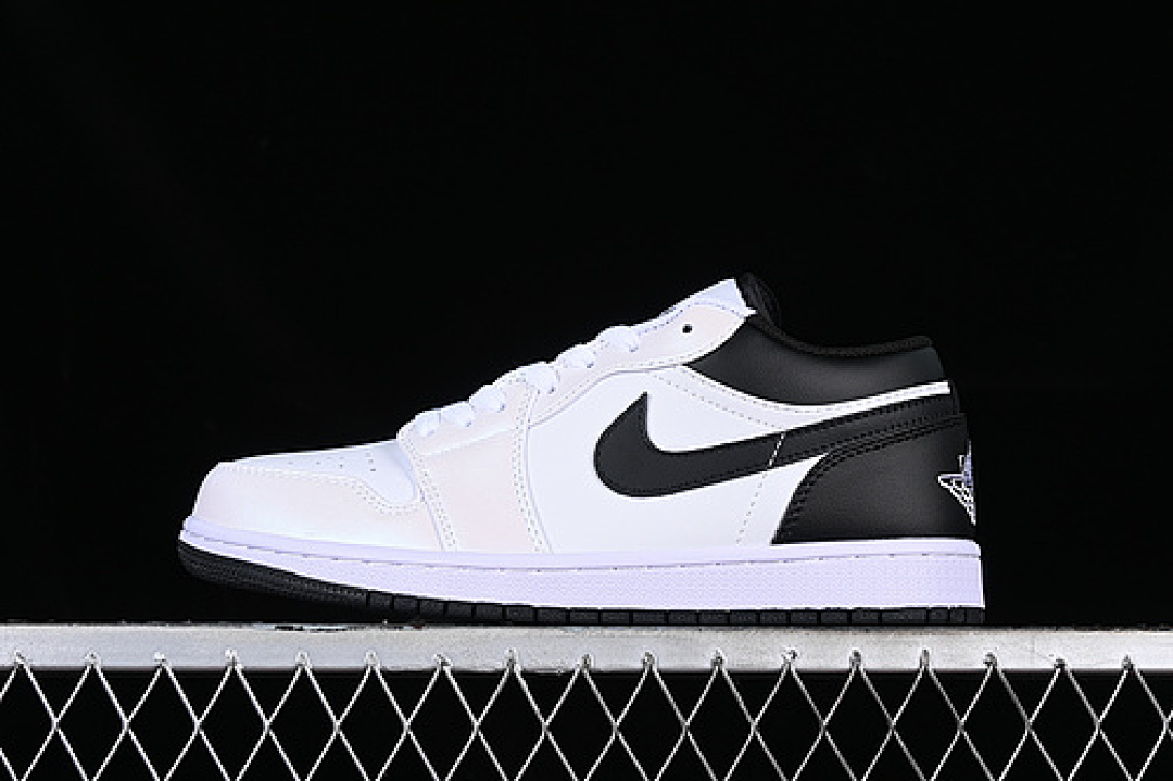 Jordan [553558-132]-[AIR JORDAN 1 LOW WHITE AND BLACK WHITE/BLACK]-[WOMAN:36-39]-[MAN:40-46], photo 1