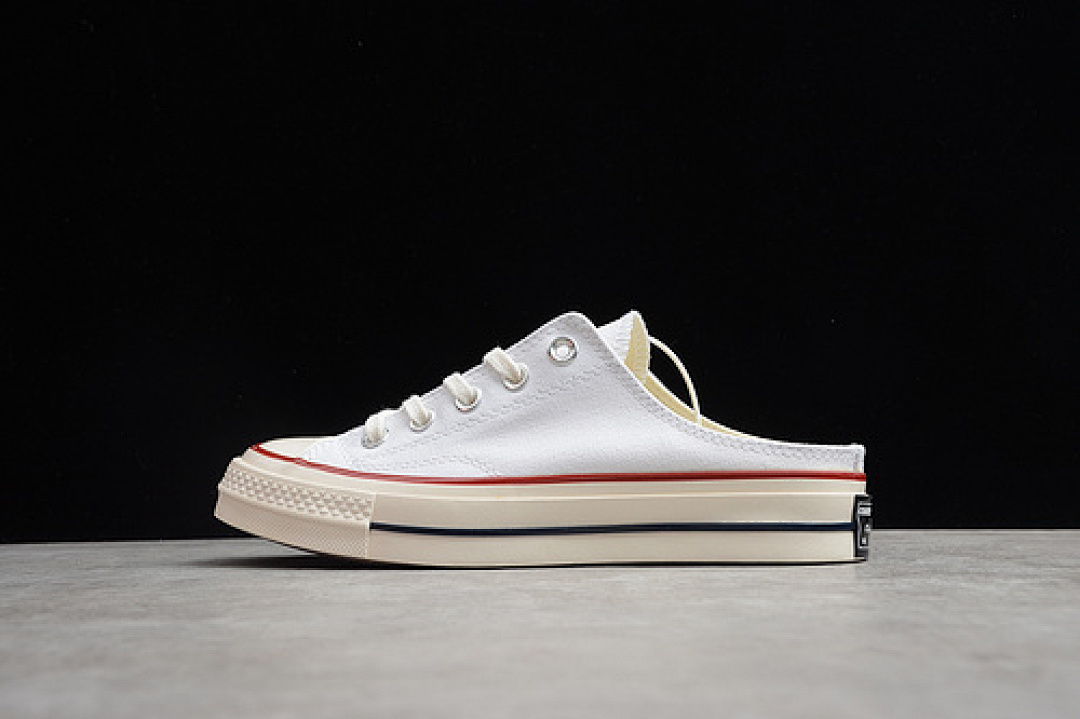 Unbranded [162058A]-[CHUCK TAYLOR ALL-STAR LOW WHITE/RED/EGRET]-[WOMAN:35-39]-[MAN:40-44], photo 1