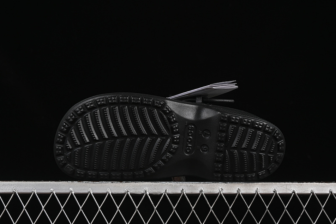 Crocs [CROCS CLASSIC SIMPLE CASUAL BEACH HOLE SLIPPERS SANDALS BLACK]-[WOMAN:34-40] - Image 8