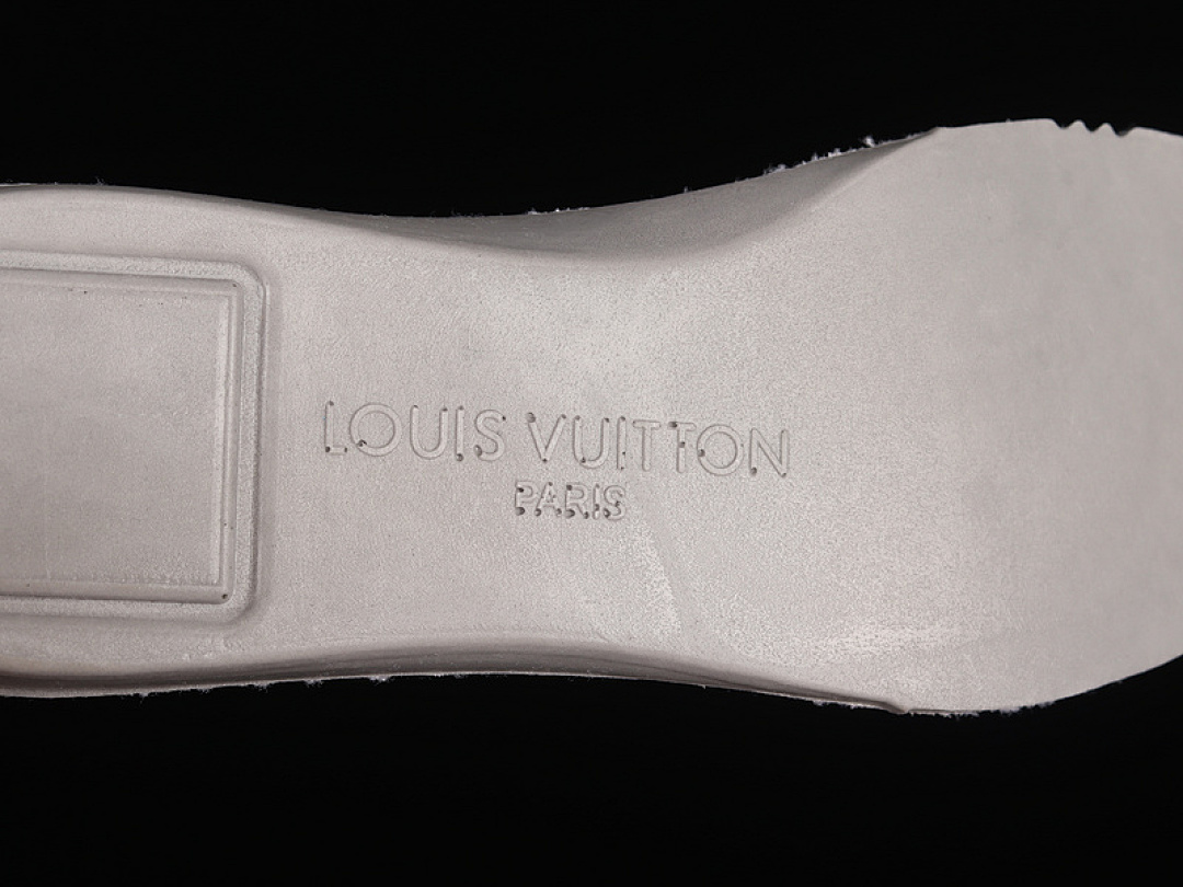 Louis Vuitton [L*V FASHION CATWALK SNEAKERS WHITE/WHITE/GREEN]-[MAN:38-46] - Image 2