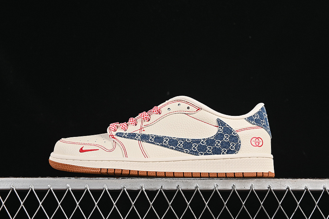 Jordan TRAVIS SCOTT X FRAGMENT DESIGN AIR Jordan 1 LOW OG SP WHITE/BLUE/PINK · XQ1979-001, photo 1