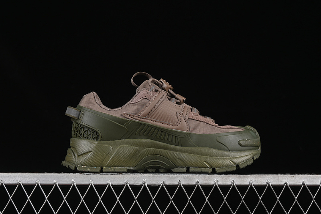 Nike [FV2295-201]-[ZOOM VOMERO ROAM MINK BROWN/MEDIUM OLIVE/CARGO KHAKI/MINK BROWN]-[UNISEX:36-45] - Image 16
