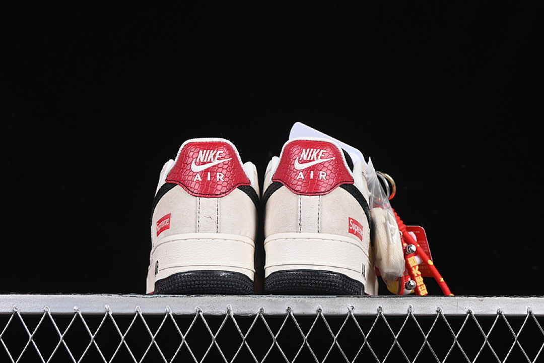 Nike [HH7518-033]-[AIR FORCE 1 07 LOW SUP WHITE/BLACK/RED/GREY]-[WOMAN:36-39]-[MAN:40-45] - Image 14