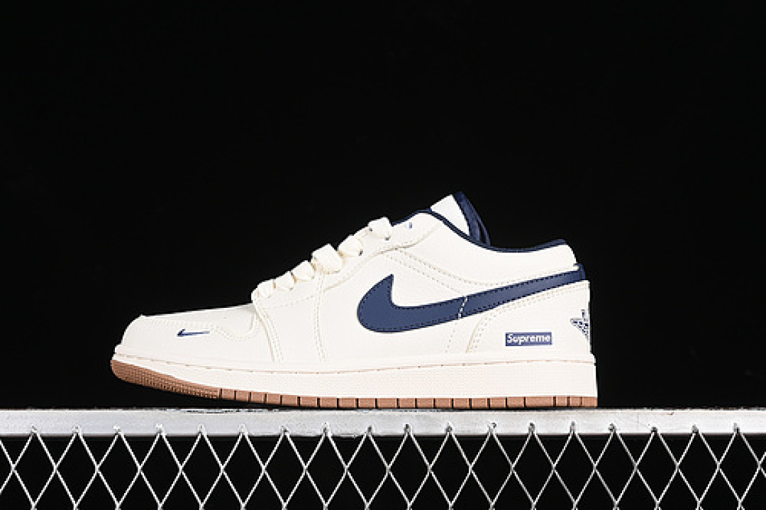 Jordan AIR Jordan 1 LOW SUPREME BLUE/WHITE · WG8850-011, photo 1