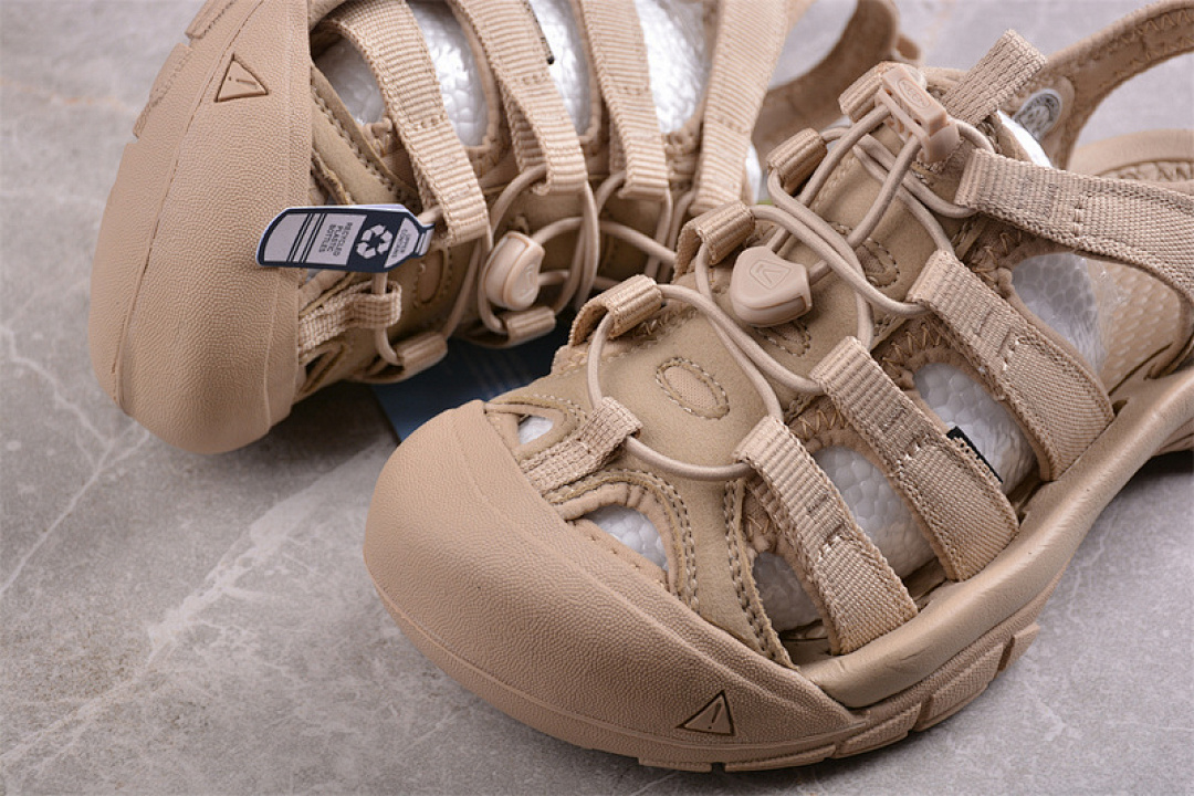 Keen [KEEN UNEEK FLAT-M BROWN]-[WOMAN:35-39]-[MAN:40-45] - Image 7
