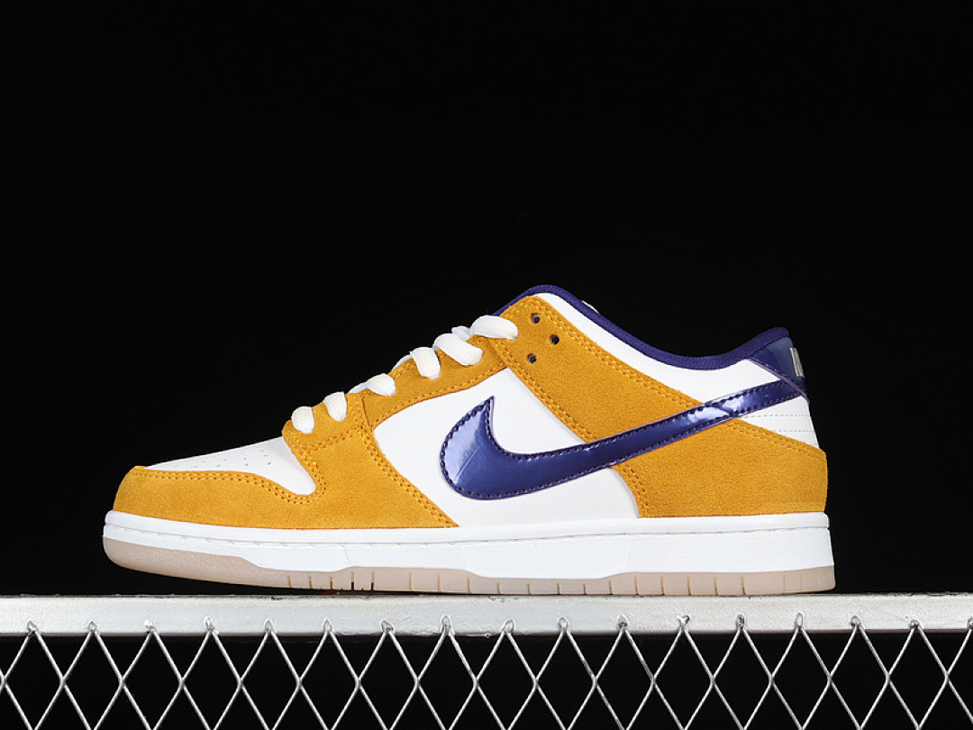 Purple [BQ6817-800]-[DUNK LOW PRO SB 'LASER ORANGE'LASER ORANGE/REGENCY PURPLE]-[UNISEX:36-45], photo 1