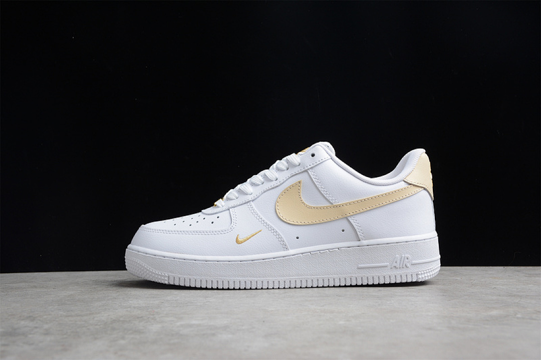 Nike Nike AIR FORCE 1 LOW 07 ESSENTIAL WHITE/RATTAN/RATTAN/WHITE · CZ0270-105, photo 1